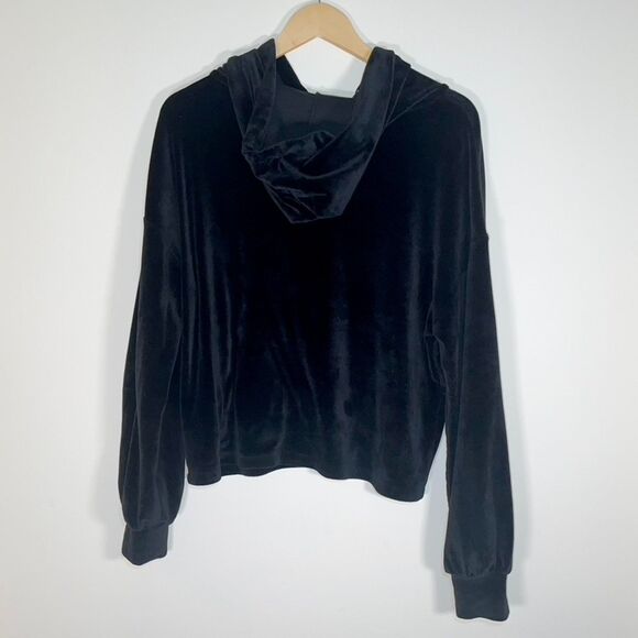 Wild Fable | Black Cropped Velvet Sweatshirt | Medium - Picture 2 of 6